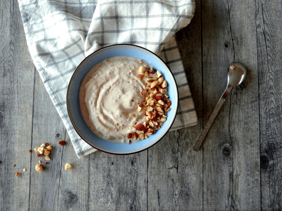 Dadel smoothiebowl met noten Dadel smoothiebowl met noten
