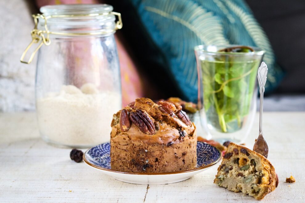 Het lekkerste rozijnenbroodje maak je zo! Het lekkerste rozijnenbroodje maak je zo!