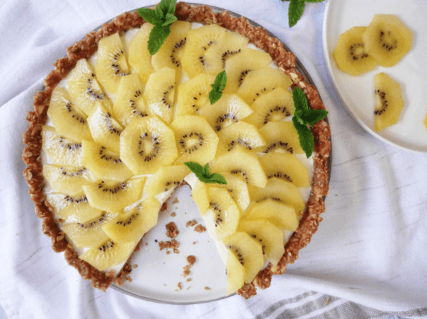 No bake kiwitaart met notenbodem No bake kiwitaart met notenbodem