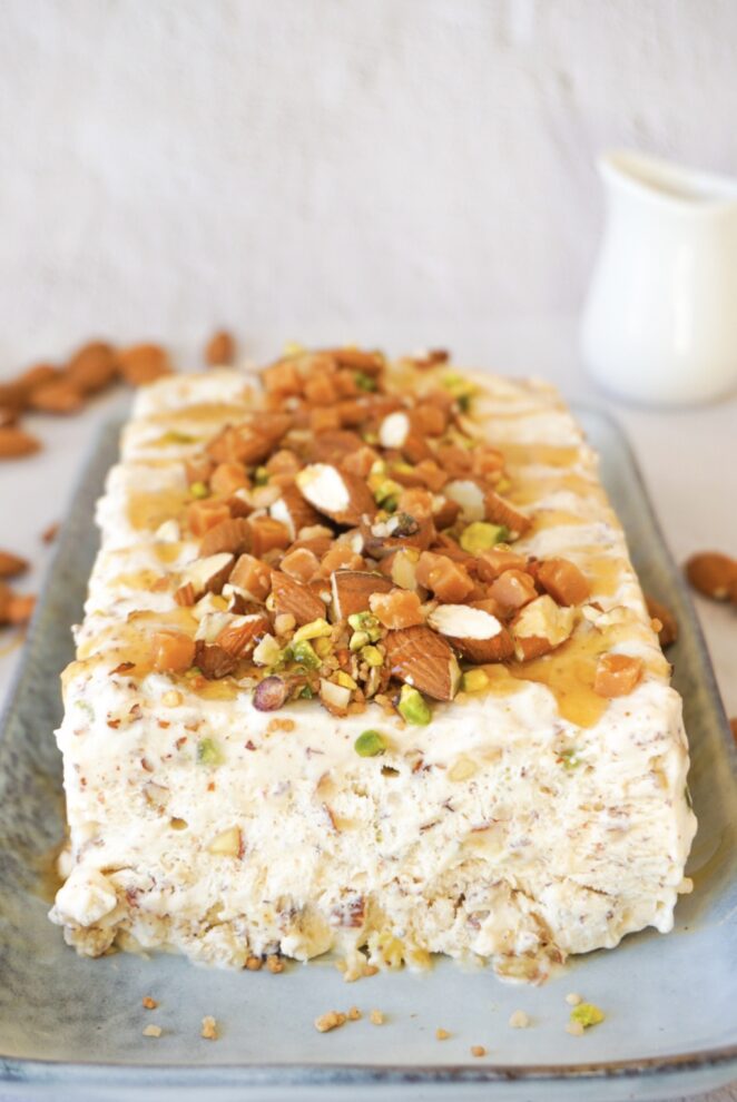 Semifreddo met amandelen en pistache Semifreddo met amandelen en pistache