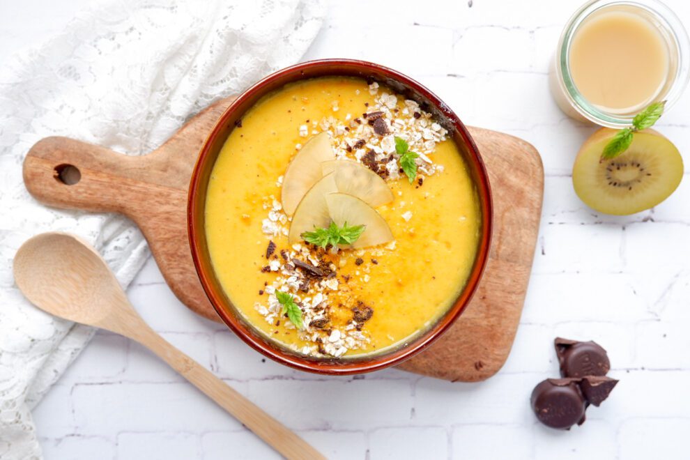 Spicy smoothiebowl met gember Spicy smoothiebowl met gember