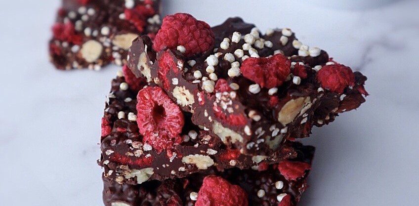Chocoladereep met framboos en noten Chocoladereep met framboos en noten