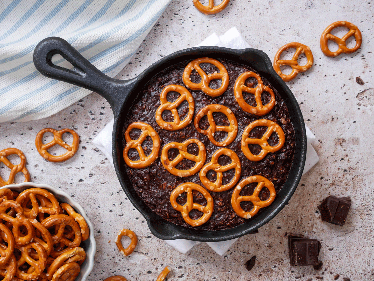 Choco baked oats met pretzels Choco baked oats met pretzels