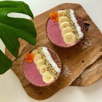 Zomerse Aardbei Smoothie bowl