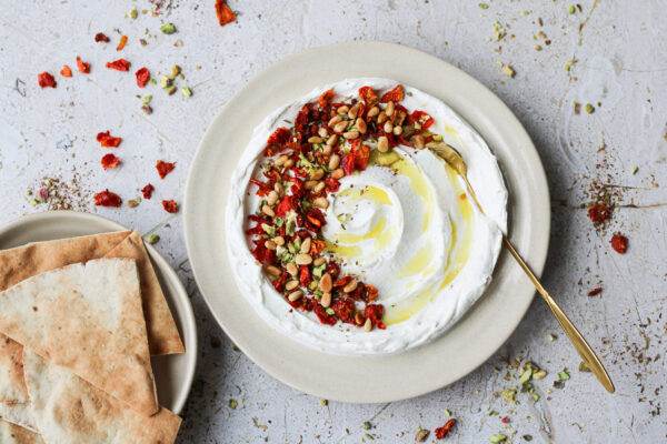 Hoe maak je labneh met za’atar?