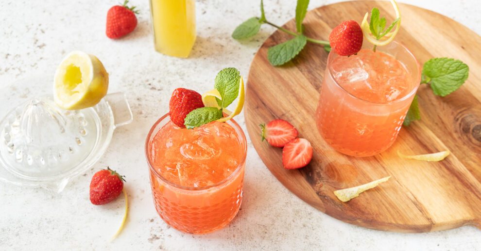 Aardbei gember cocktail Aardbei gember cocktail