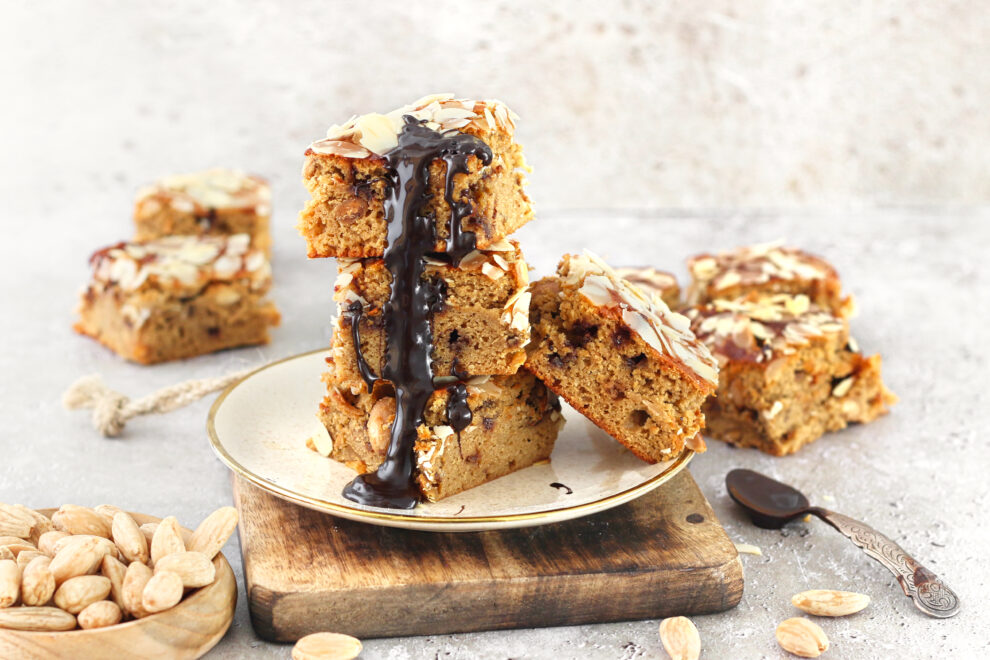 Koolhydraatarme amandel chocolade blondies Koolhydraatarme amandel chocolade blondies